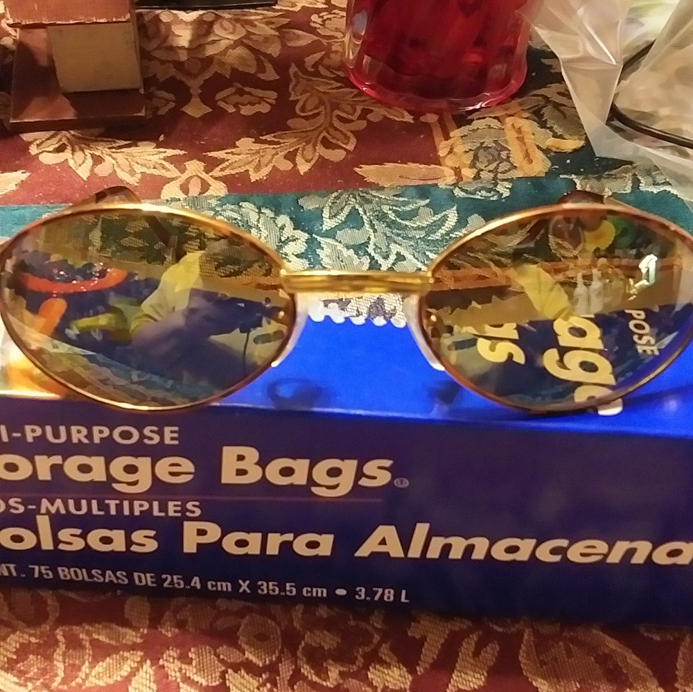 SUN GLASSES - Picture 2 of 5